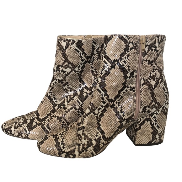 Urban Outfitters Thelma Ankle Boot - Picture 5 of 16